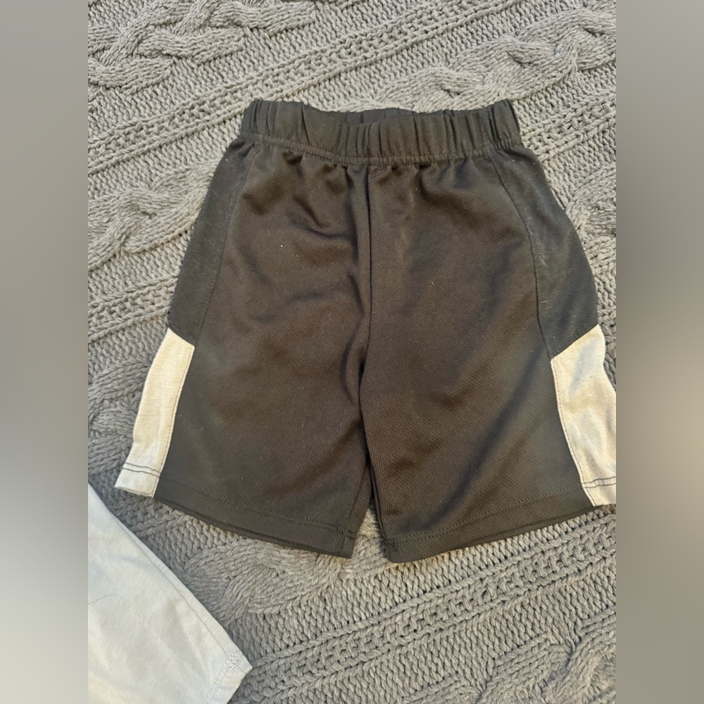 Scooby-Doo 'Here for the Snacks' Tank & Shorts Set - Gray & Black 4T - Picture 3 of 10
